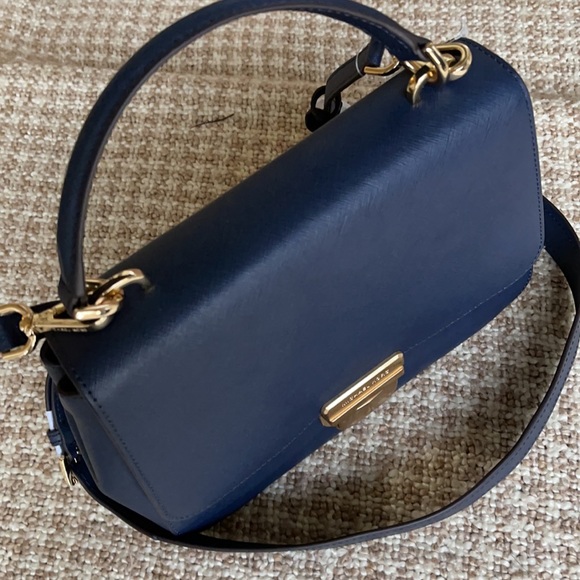 Michael Kors Bridgette MD TH Messenger Navy - Picture 4 of 16
